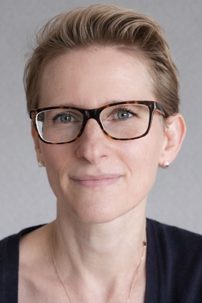 Dr. med. Nadine Farkas